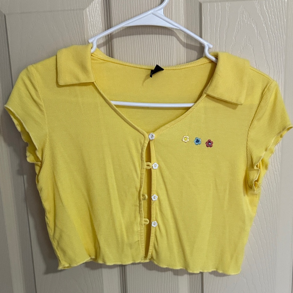 Charming Yellow Button-Up Crop Top